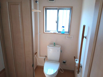 比企郡ときがわ町日影　売介護施設のトイレ|南側トイレ