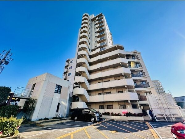 グローリアスタウン聖心弐番館の外観