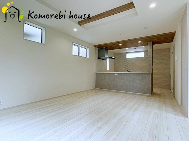 北本市中丸7丁目　新築一戸建て　ブルーミングガーデン　02の居間・リビング|26.6.22　撮影済み