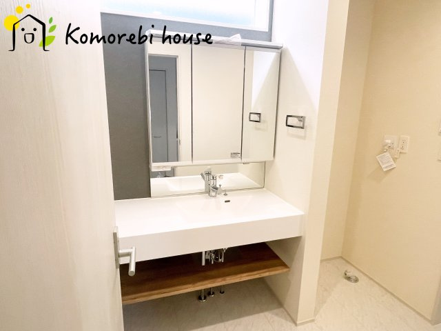 北本市中丸7丁目　新築一戸建て　ブルーミングガーデン　02の独立洗面台|7/11撮影