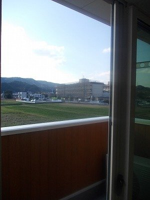 【バルコニー】