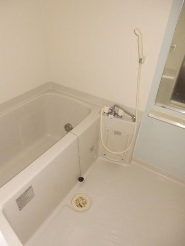 ダンデライオンＣの浴室