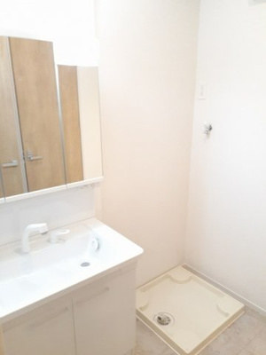 【洗面所】 | メゾン・カイティスⅠ | コンパクトで使いやすい洗面所