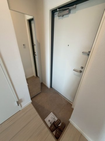 ELEGANTE宝塚の玄関