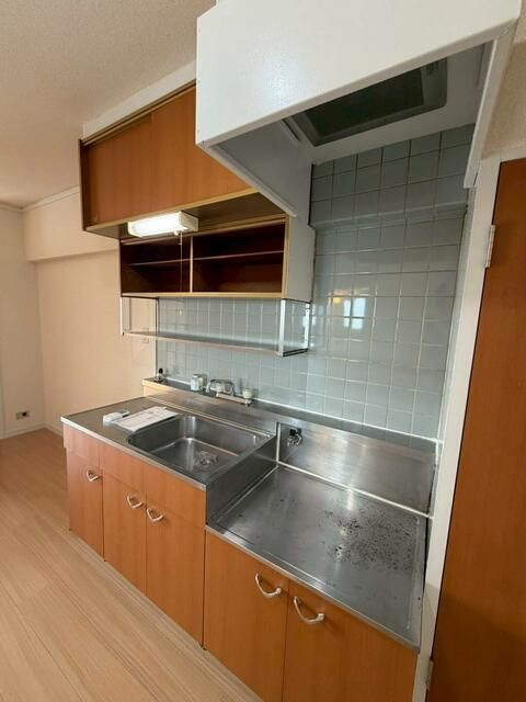 川口市新井町の賃貸マンションのキッチン