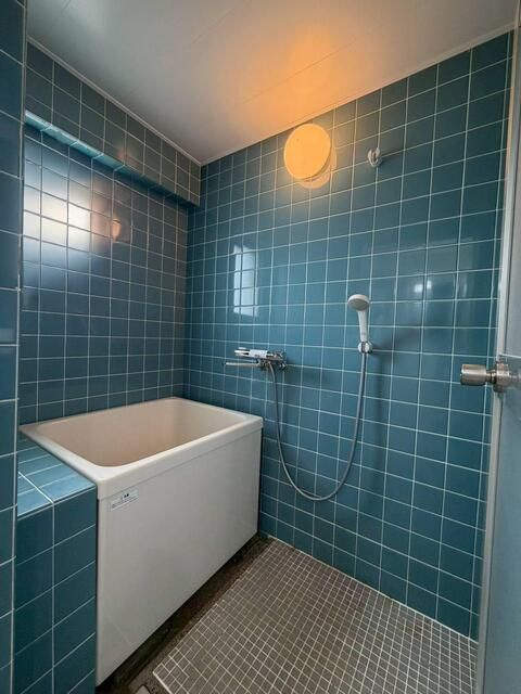 川口市新井町の賃貸マンションの浴室