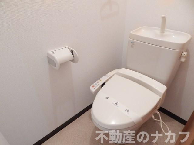 フィオリーレのトイレ|※過去の室内写真のため現況と異なる場合があります