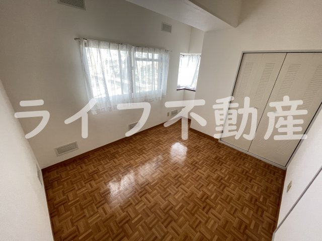 グランクオレ31の居間・リビング|こちらの居間で趣味の時間をお楽しみください