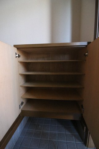 タウン三好ケ丘D棟の収納