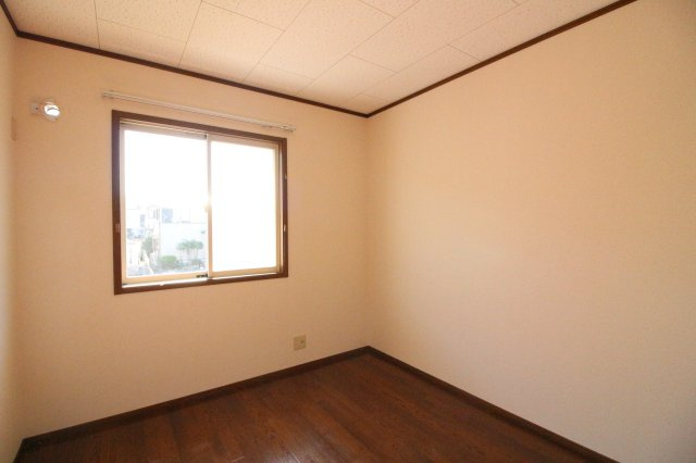 タウン三好ケ丘D棟の寝室