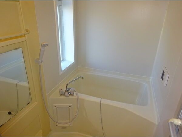 タウン三好ケ丘D棟の浴室