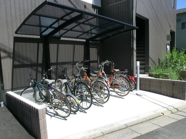 ハレアカラのその他共用部分|屋根付駐輪場。