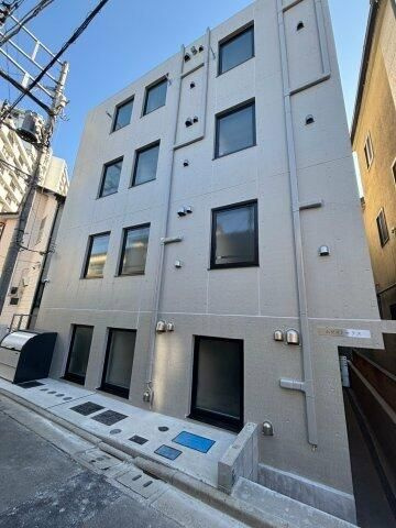 ホワイトセラスの周辺