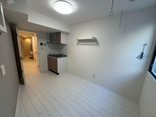 ホワイトセラスの居間・リビング