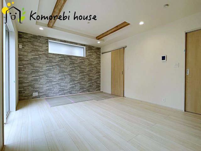 北本市中丸7丁目　新築一戸建て　ブルーミングガーデン　03の居間・リビング|26.6.22　撮影済み