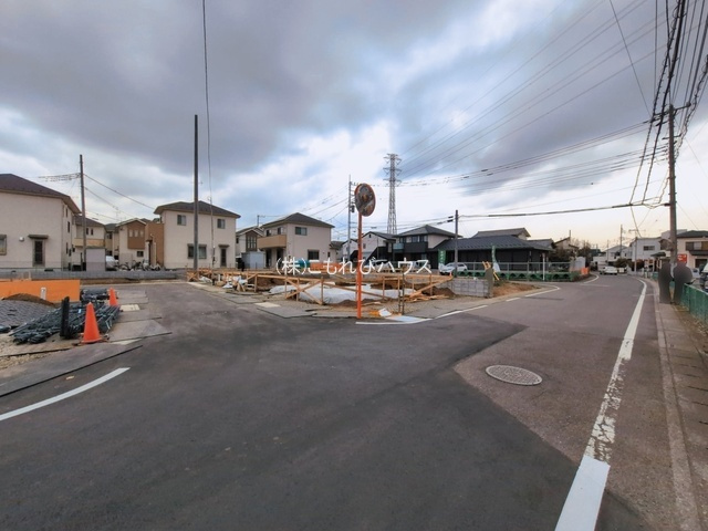 北本市中丸7丁目　新築一戸建て　ブルーミングガーデン　03の前面道路含む現地写真|撮影：'26/03/18