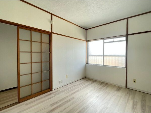 屋根星ハイツの内装