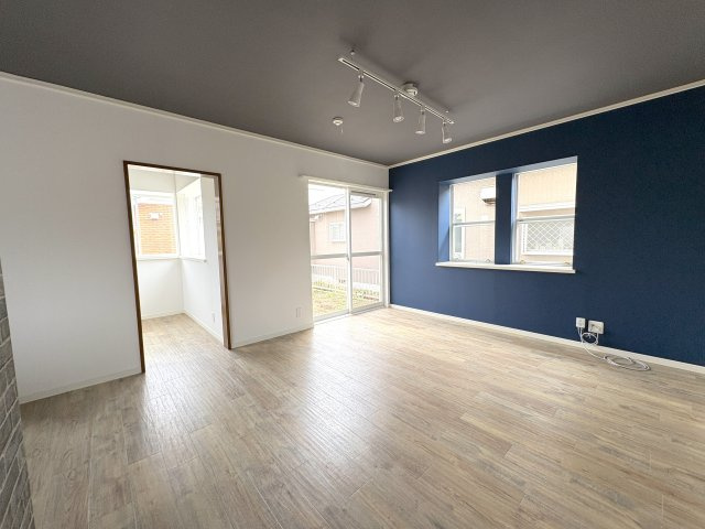 【居間・リビング】 | 本庄市児玉町児玉　中古戸建