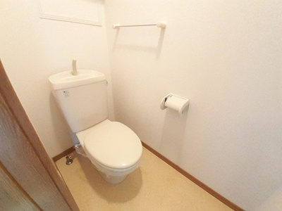 【トイレ】 | クラウンのざと | シンプルで使いやすいトイレです