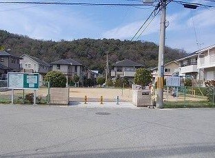 【周辺】 | グランチャレットⅠ | 公園まで10m