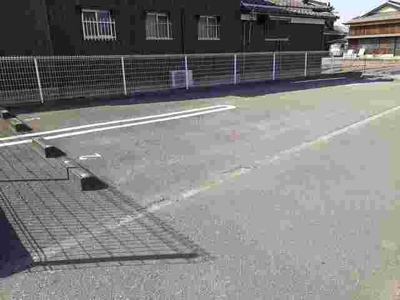 【駐車場】 | エピーメロンハウス | 駐車場に車を止められます