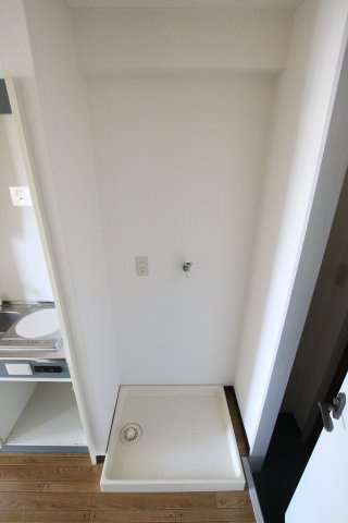 【設備】 | 小林マンション | 室内洗濯機置き場