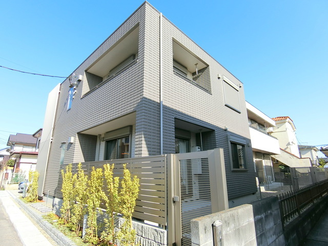 プリザント・日野の外観|★築浅★　★耐震・耐火性能を宿したへーベルメゾン★