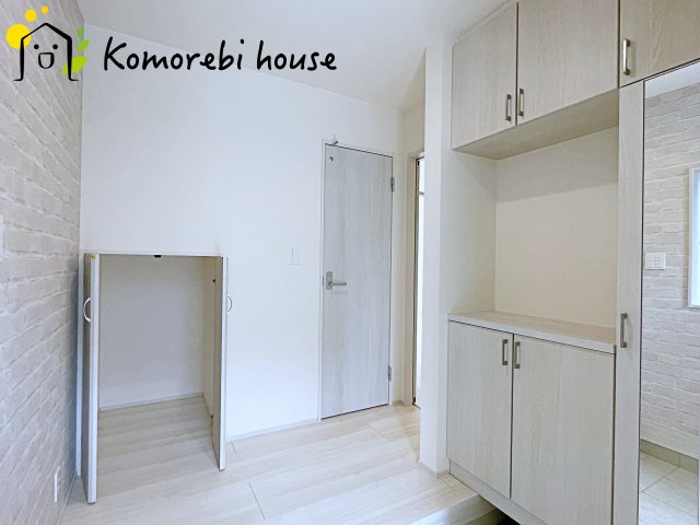 北本市中丸7丁目　新築一戸建て　ブルーミングガーデン　04の玄関|26.6.22　撮影済み
