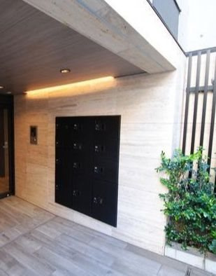 【エントランス】LEGALAND市谷薬王寺