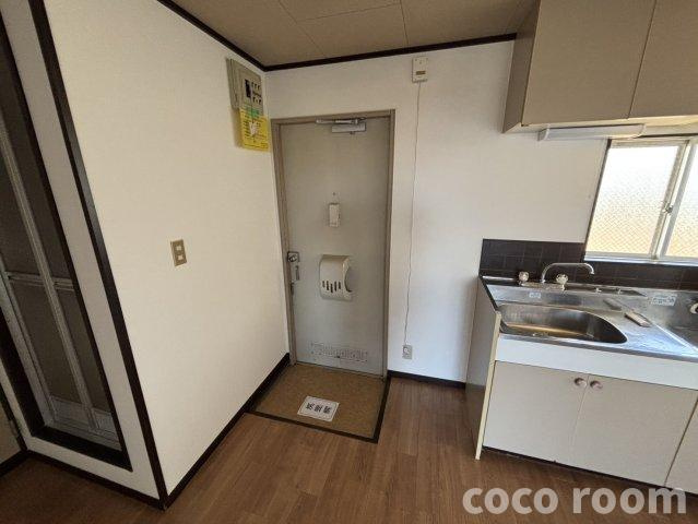フォーブル村松 Iの玄関