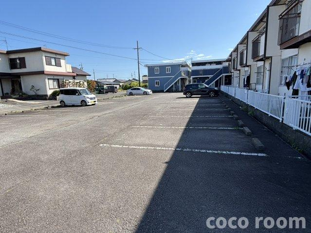フォーブル村松 Iの駐車場