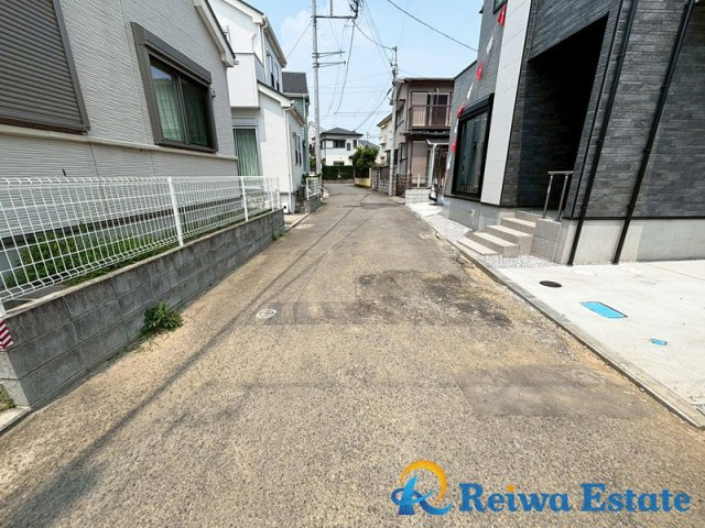 新築戸建　茅ヶ崎市松が丘2丁目の前面道路含む現地写真