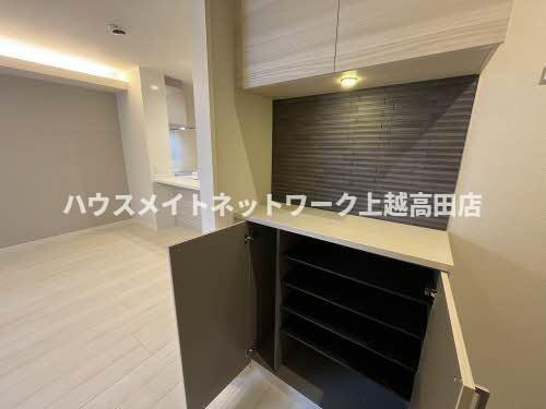 シャーメゾン北城の設備|シューズボックス