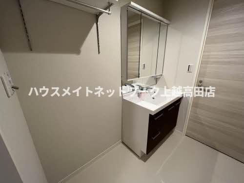 シャーメゾン北城の独立洗面台|洗髪洗面化粧台