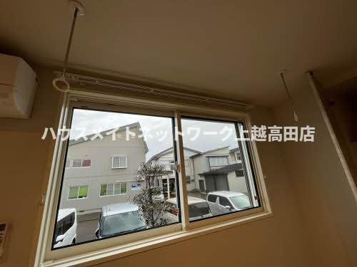 シャーメゾン北城の展望|室内物干し受け