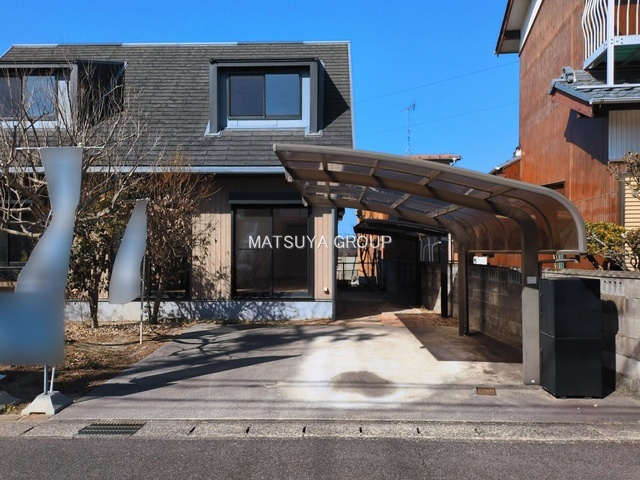 岡崎市元欠町５丁目戸建の駐車場