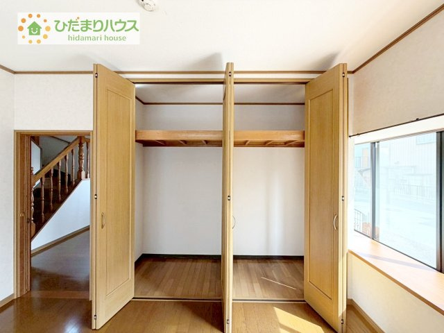 【洋室】 | 土浦市右籾　中古戸建 | お子様グッズを片付けるのにも、困りませんね！