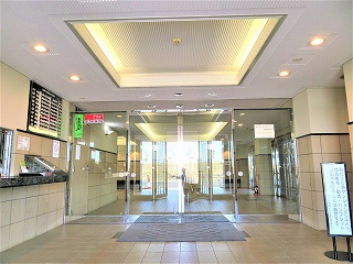 クリオ武蔵砂川壱番館のエントランス|ゆとりのあるエントランスです