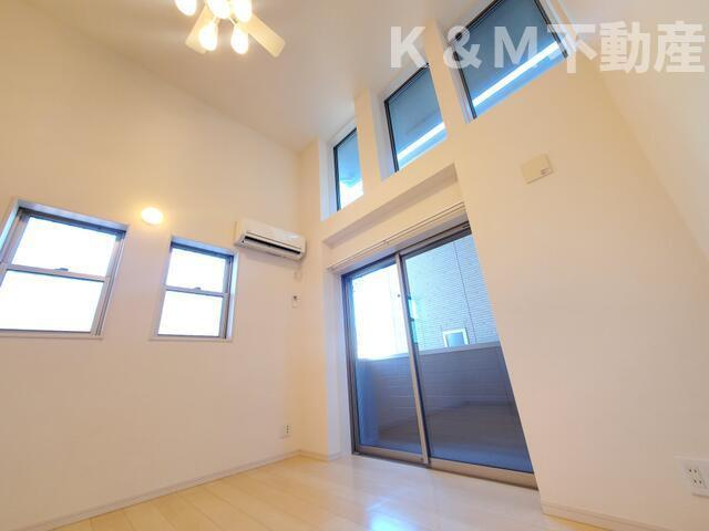 （ロフト付き）Ｇｌａｎｚ新松戸の居間・リビング|ゆったり過ごせる居間です