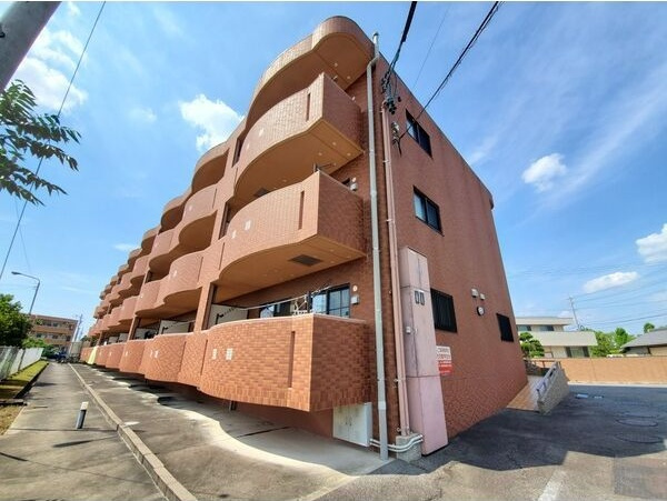 ロイヤル大成町1号館の外観