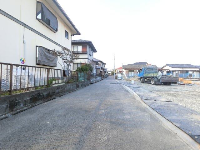 佐賀市南佐賀3丁目3期1号棟の前面道路含む現地写真|前面道路含む現地写真です