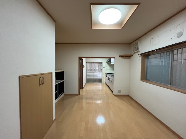 錦織東1丁目戸建の居間・リビング
