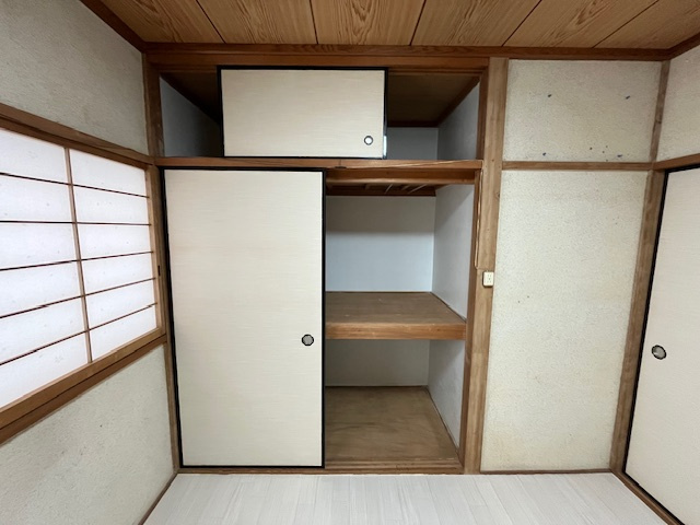 錦織東1丁目戸建の収納