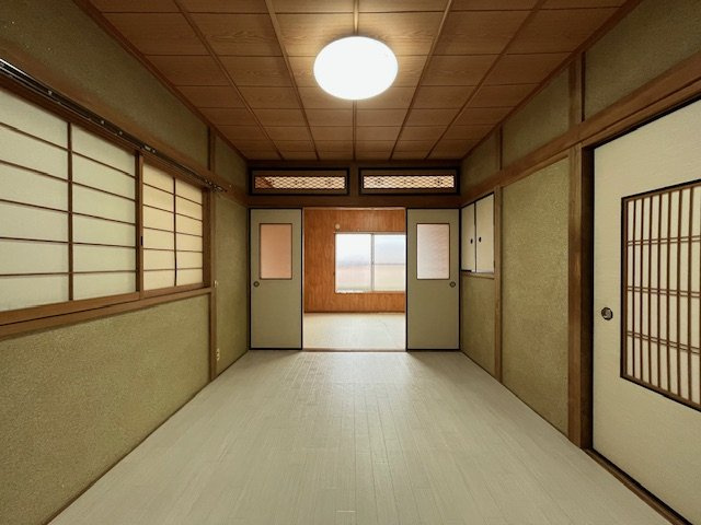 錦織東1丁目戸建の洋室
