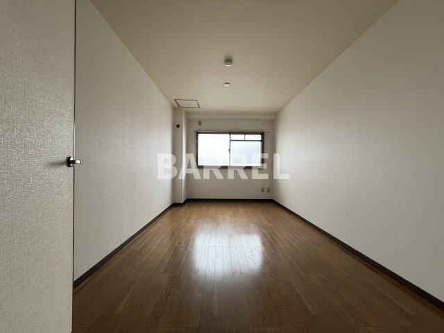 伊丹マンションの寝室