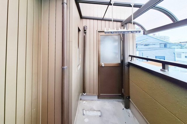 泉佐野市東羽倉崎町の中古一戸建のバルコニー|バルコニー