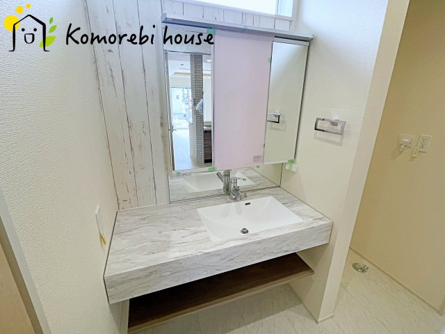 北本市中丸7丁目　新築一戸建て　ブルーミングガーデン　05の独立洗面台|26.6.22　撮影済み