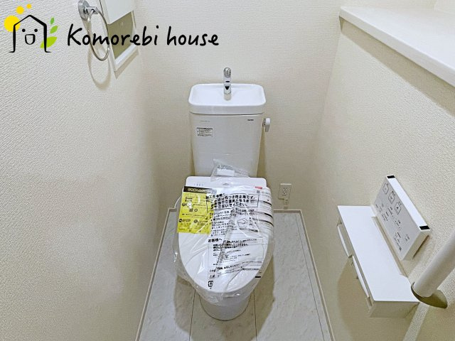 北本市中丸7丁目　新築一戸建て　ブルーミングガーデン　05のトイレ|26.6.22　撮影済み