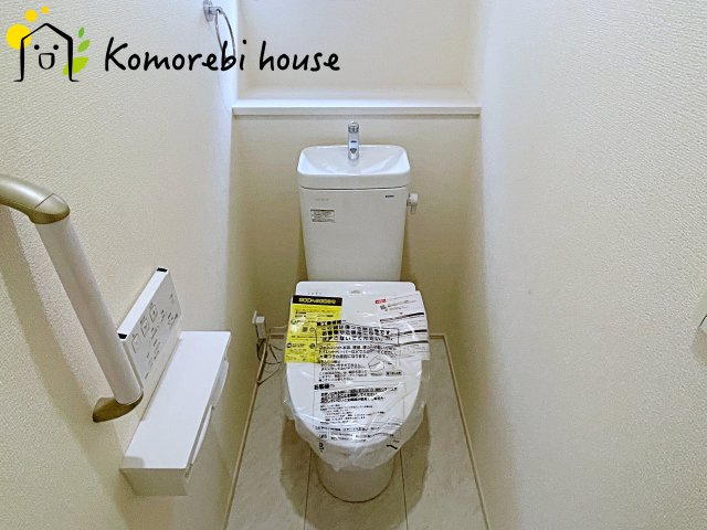 北本市中丸7丁目　新築一戸建て　ブルーミングガーデン　05のトイレ|26.6.22　撮影済み