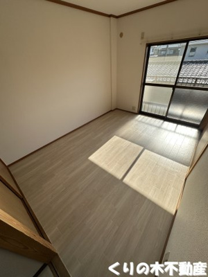 【居間・リビング】 | コーポ日浅7 | ゆったり過ごせるリビングです